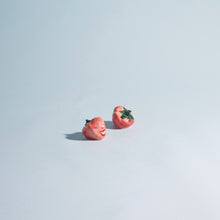 Load image into Gallery viewer, Winking Strawberry Shakers
